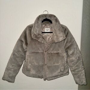 abercrombie & fitch faux fur mini puffer size M